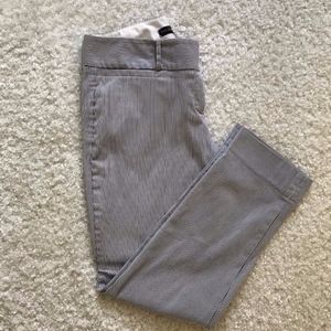 The Limited Drew Fit Ankle Length Pants.
